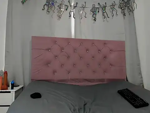 EthanBlackwoodd online show from November 13, 7:29 pm