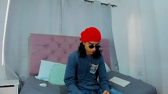 EthanBlackwoodd online show from January 31, 8:07 pm