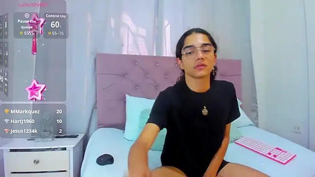 EthanBlackwoodd online show from February 9, 7:56 pm