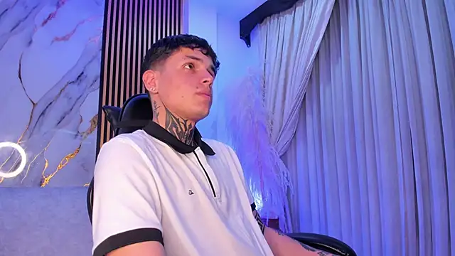 Declan-Fox online show from October 23, 5:06 am