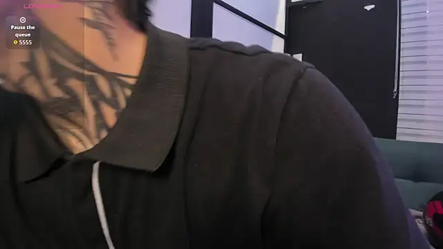 Declan-Fox online show from October 9, 12:28 pm