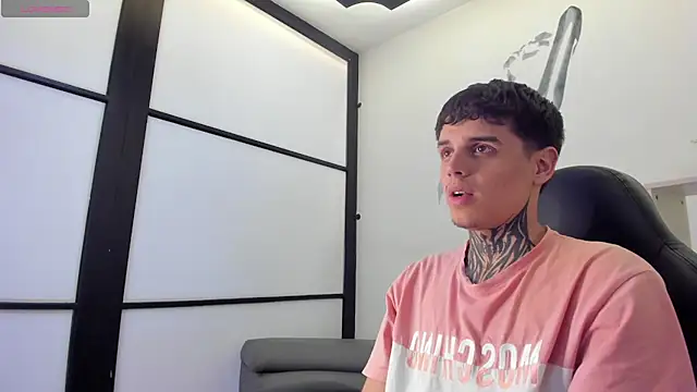 Declan-Fox online show from November 12, 5:00 am