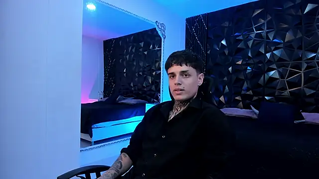 Declan-Fox online show from October 22, 4:45 am