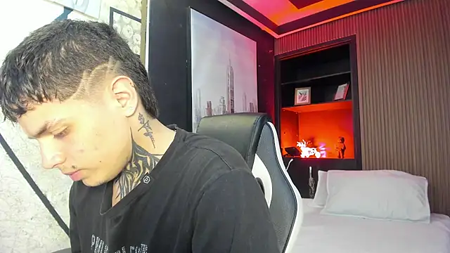 Declan-Fox online show from September 28, 3:57 am