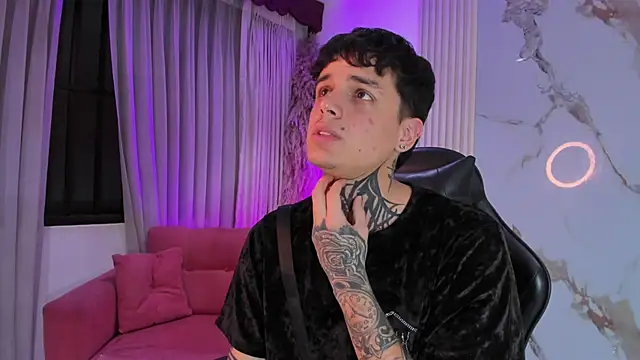 Declan-Fox online show from January 14, 4:05 am