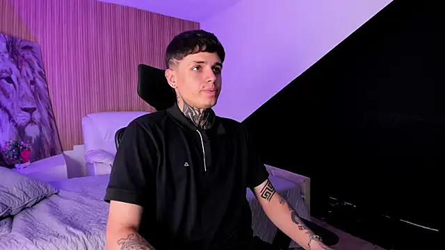 Declan-Fox online show from September 26, 3:35 am