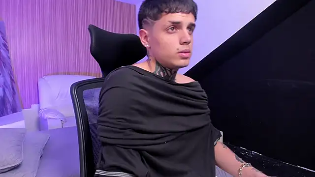 Declan-Fox online show from September 24, 3:35 am