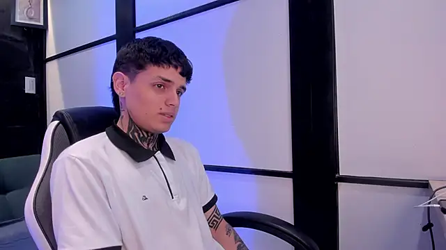 Declan-Fox online show from October 6, 1:12 pm