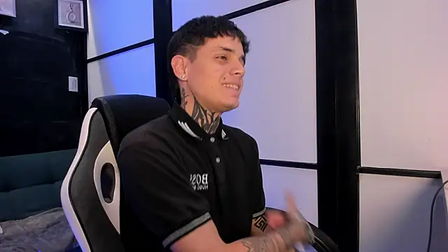 Declan-Fox online show from October 5, 12:18 pm