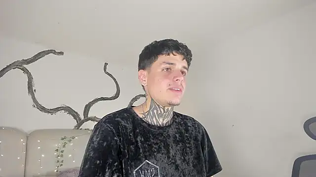 Declan-Fox online show from November 23, 5:17 am