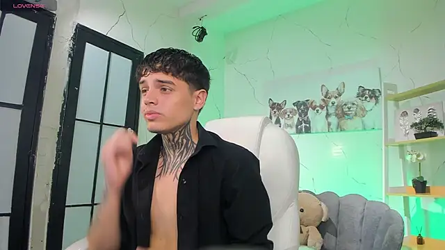 Declan-Fox online show from November 10, 5:34 am