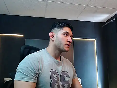 Snapshot of RichardMilleer chatting on October 2, 1:47 pm RichardMilleer online show from October 2, 1:47 pm