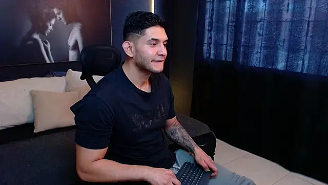 Snapshot of RichardMilleer chatting on October 4, 3:02 pm RichardMilleer online show from October 4, 3:02 pm