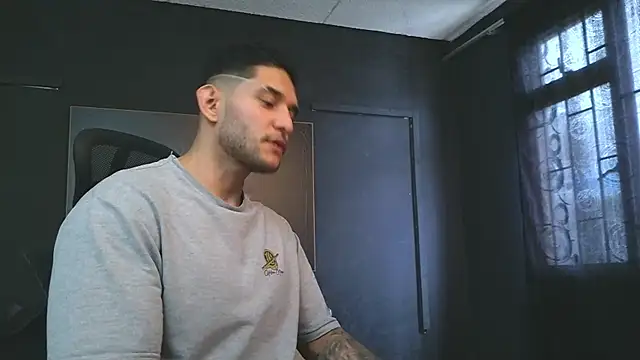 Snapshot of RichardMilleer chatting on July 24, 4:58 pm RichardMilleer online show from July 24, 4:58 pm