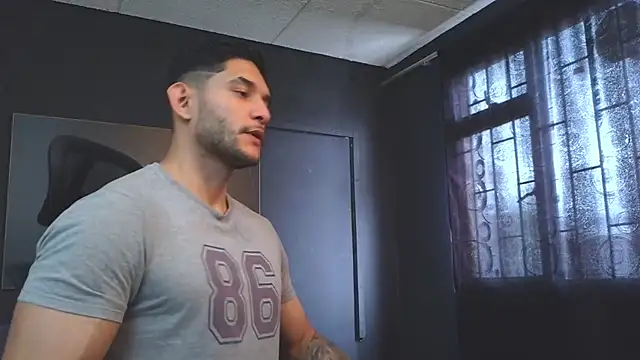 Snapshot of RichardMilleer chatting on July 29, 4:28 pm RichardMilleer online show from July 29, 4:28 pm