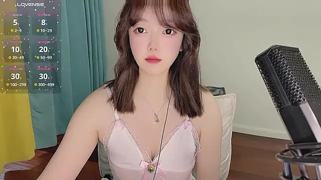 Lucky Cici online show from December 22, 11:49 pm