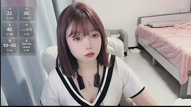 Lucky Cici online show from September 19, 1:48 pm