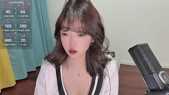 Lucky Cici online show from December 14, 6:35 pm