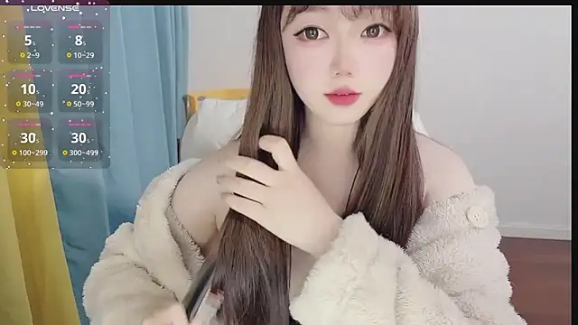 Lucky Cici online show from March 18, 10:54 pm