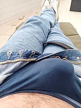 fullystroked online show from September 22, 12:22 pm