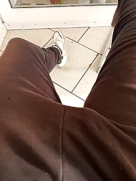 fullystroked online show from October 24, 9:52 am