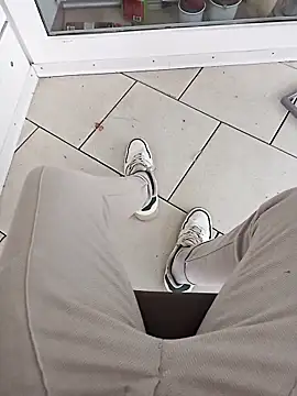 fullystroked online show from October 21, 11:53 am