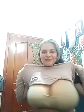 Snapshot of Rose_Jessy chatting on September 12, 5:56 pm Rose Jessy online show from September 12, 5:56 pm