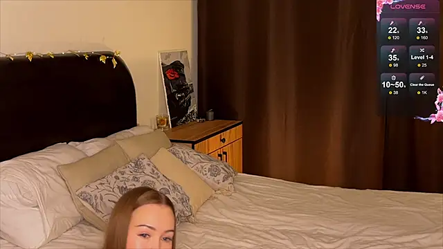 Snapshot of Amelia_Ray_ chatting on November 11, 4:18 am Amelia Ray online show from November 11, 4:18 am