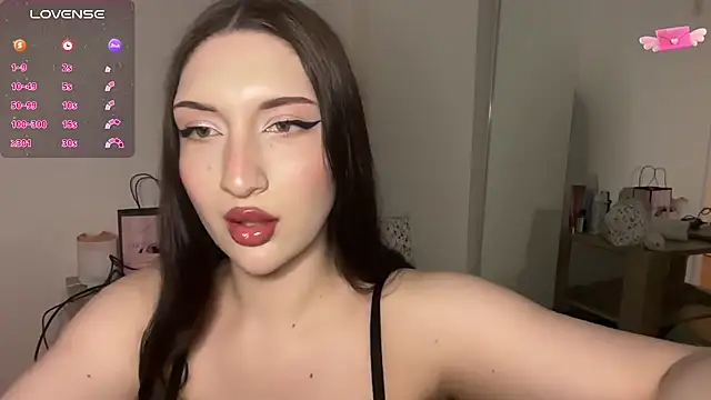 Jessasmith online show from February 6, 6:04 pm