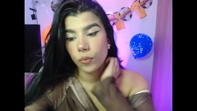 Snapshot of MayaScott11 chatting on June 26, 9:09 pm MayaScott11 online show from June 26, 9:09 pm