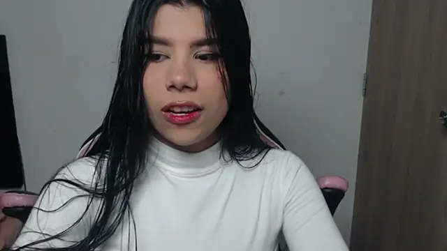 MayaScott11 online show from May 16, 9:19 am