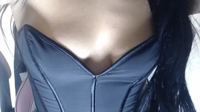 MayaScott11 online show from March 20, 8:10 pm