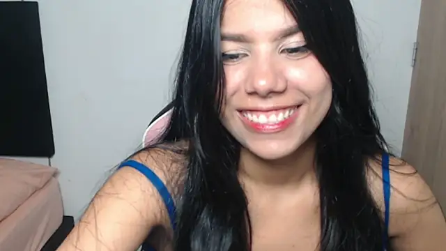 MayaScott11 online show from May 2, 7:08 pm