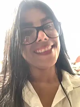 MayaScott11 online show from February 6, 7:10 pm