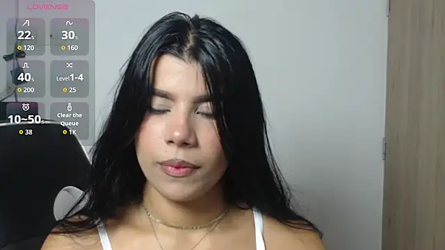 MayaScott11 online show from November 18, 7:06 pm