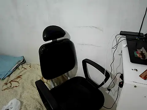 becmz online show from March 8, 10:40 am