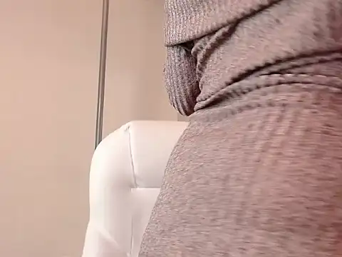 Snapshot of Ava_Raye chatting on September 24, 9:54 pm Ava Raye online show from September 24, 9:54 pm