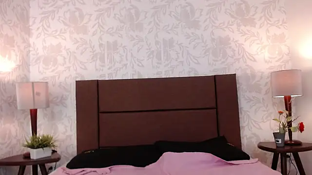 Snapshot of Ava_Raye chatting on November 24, 7:47 pm Ava Raye online show from November 24, 7:47 pm