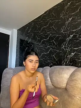 Isabella Montoya online show from September 22, 1:06 pm