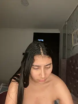 Isabella Montoya online show from October 9, 1:11 pm