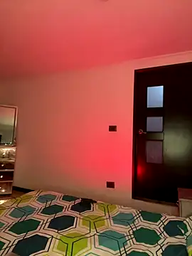 Isabella Montoya online show from October 16, 4:15 pm