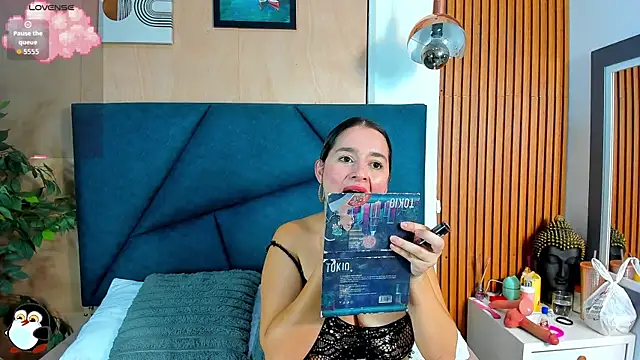 Snapshot of VictoriaHarriss chatting on September 25, 7:42 pm VictoriaHarriss online show from September 25, 7:42 pm