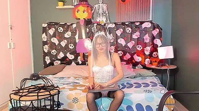 Lilithmuller  online show from October 2, 12:08 pm