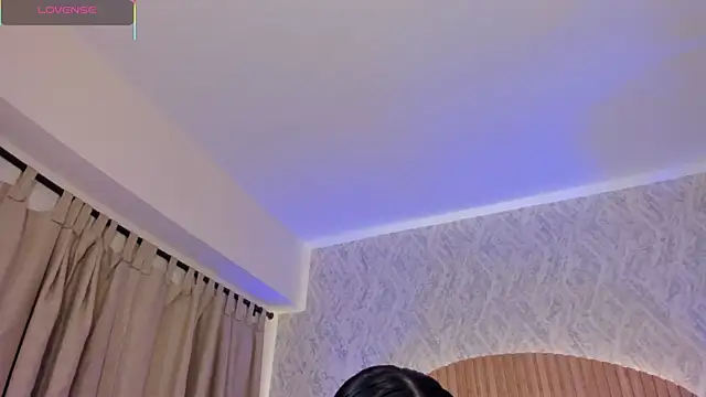 Snapshot of Sophiie_Belle chatting on October 15, 1:19 pm Sophiie Belle online show from October 15, 1:19 pm
