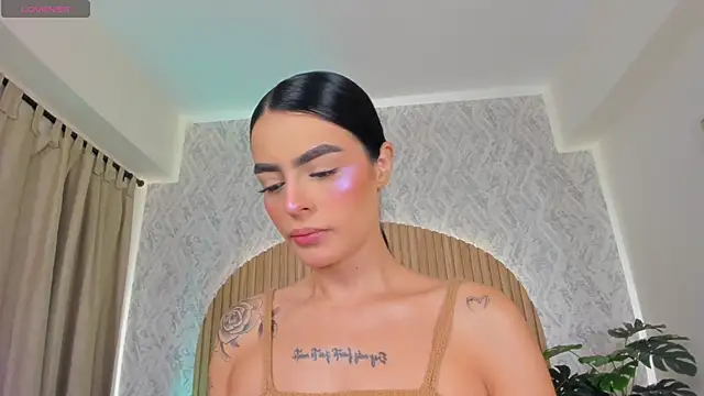 Snapshot of Sophiie_Belle chatting on September 17, 1:24 pm Sophiie Belle online show from September 17, 1:24 pm