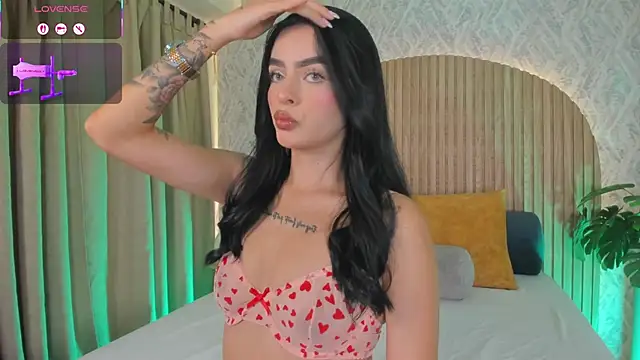 Snapshot of Sophiie_Belle chatting on September 13, 2:06 pm Sophiie Belle online show from September 13, 2:06 pm