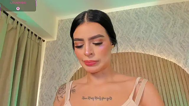 Snapshot of Sophiie_Belle chatting on September 15, 1:22 pm Sophiie Belle online show from September 15, 1:22 pm