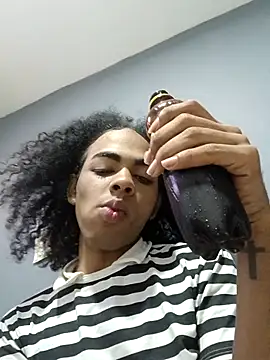 whitneytt online show from November 12, 8:18 am