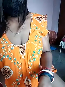 Snapshot of Bengalibeauty96 chatting on July 12, 9:43 am Bengalibeauty96 online show from July 12, 9:43 am