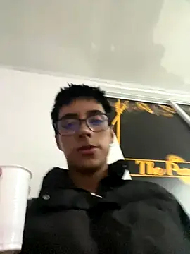 EstivenSallas online show from November 18, 2:16 am